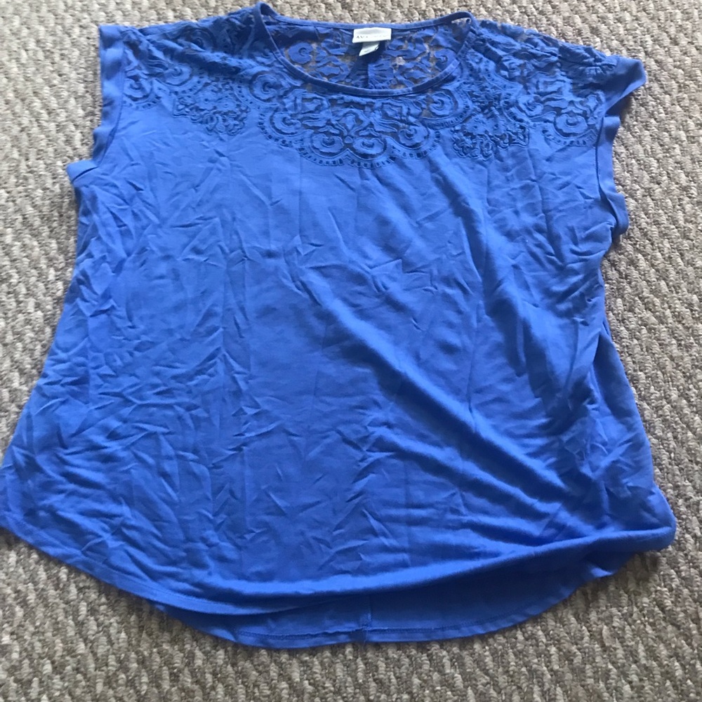Ava & Viv top